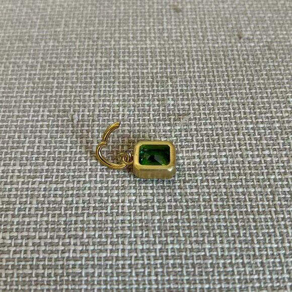 Roxane Assoulin Just Charms The Emerald Drop - Picture 5 of 5